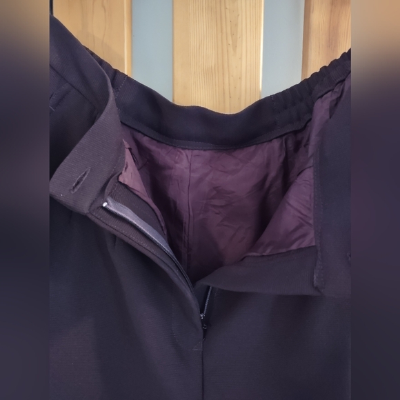 Two piece/women suit - Picture 5 of 7